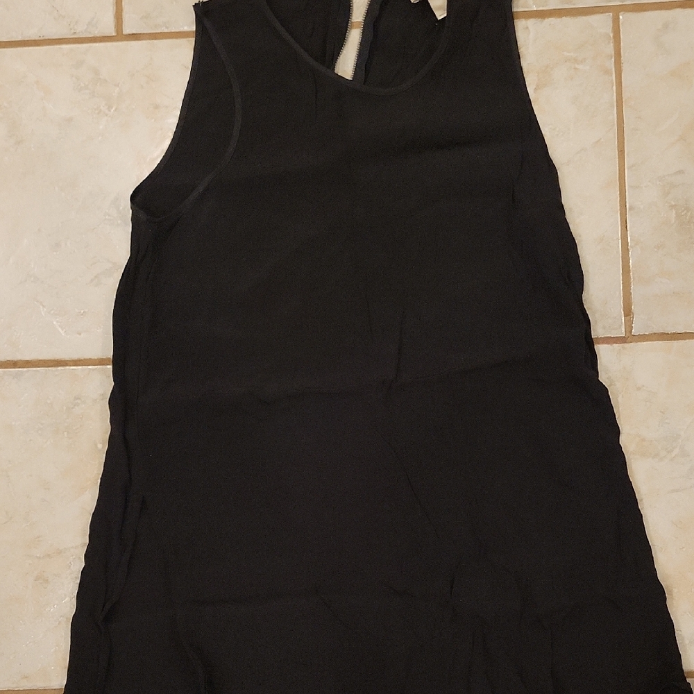 Black Sleeveless Top